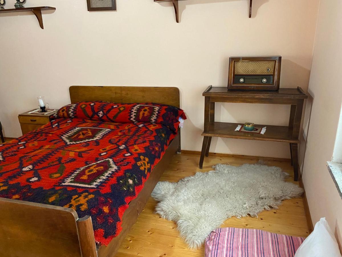 Vila Llulla Krujë 外观 照片