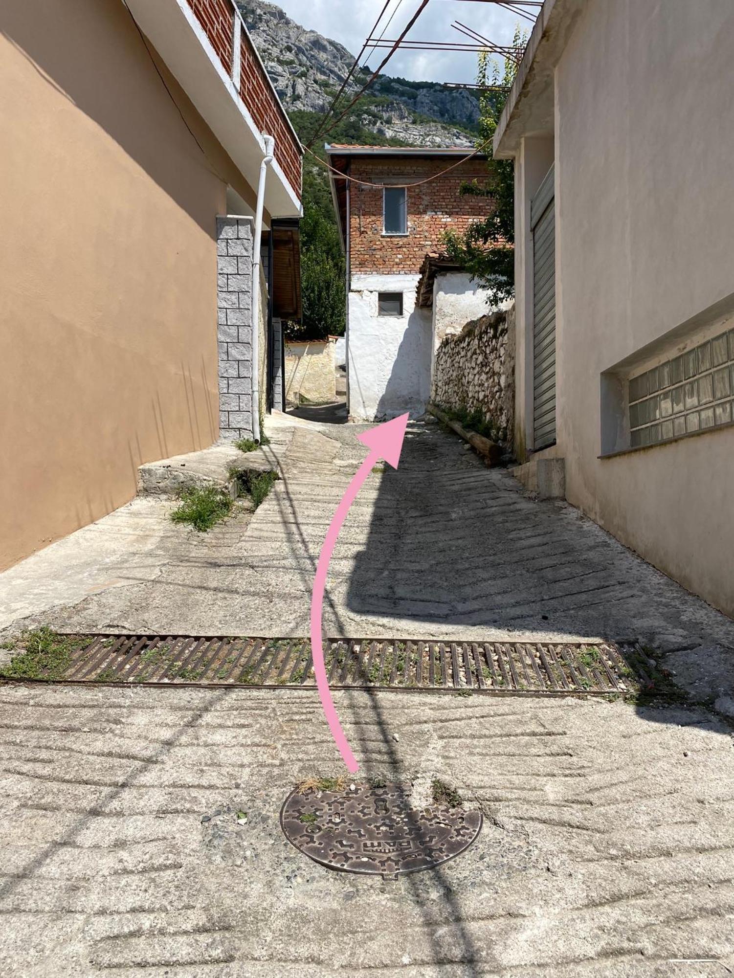 Vila Llulla Krujë 外观 照片